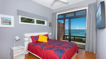 Apartamento panorâmico, 2 camas Queen, vista para o mar | 1 quarto, camas com colchões pillow-top, individualmente decorados