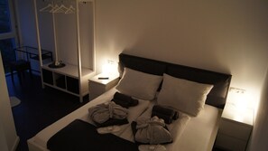 2 Schlafzimmer, Zimmersafe, Bügeleisen/Bügelbrett, kostenloses WLAN