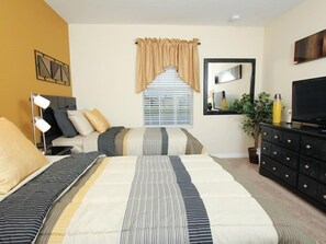 House | 4 bedrooms, desk, free WiFi - Stunning 4 Bedroom 3 Bathroom Town Home Sleeps 8 (Kissimmee)