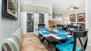 4 bedrooms, desk, travel cot, free WiFi