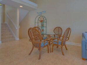 House, 3 Bedrooms | Dining