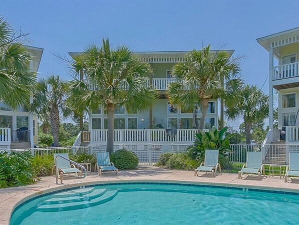 House, 3 Bedrooms | Pool