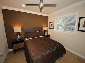 3 bedrooms, iron/ironing board, free WiFi, bed sheets - Privacy Lockoff Units 4/5 Beach Club AMI RVA (Bradenton Beach)