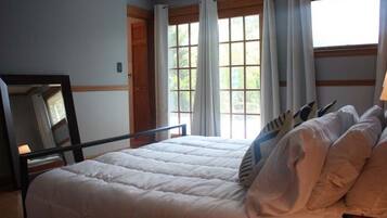 House (3 Bedrooms) | 3 bedrooms, bed sheets