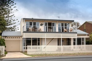 Exterior - PORT WILLUNGA DREAMING a beach front experience (Port Willunga)