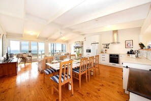 Dining - PORT WILLUNGA DREAMING a beach front experience (Port Willunga)