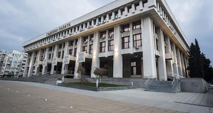 2 Bedrooms - Downtown Square - Relax to the Max