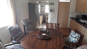 Double Room | Ruang tamu | 80 cm televisyen skrin rata dengan digital, TV 