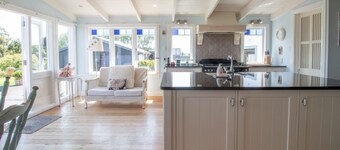 HEMESTEADEN - LANDFAMILJETRETREAT