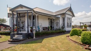 Unclassified image, 2 of 22, button - Scenic Homestead Retreat Near New Plymouth (Waitara)
