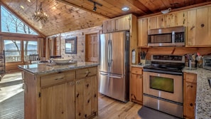 Fridge, microwave, oven, stovetop - A Heaven On Earth- Blue Ridge, GA | Game Room | Large Fire Pit (Blue Ridge)