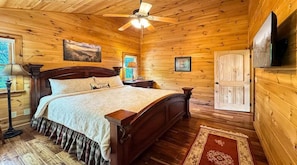 4 bedrooms, iron/ironing board, free WiFi, bed sheets - Above and Beyond- Pet Friendly | Screened Porch | Outdoor Fireplace (Blue Ridge)