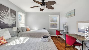 4 bedrooms, desk, iron/ironing board, travel crib