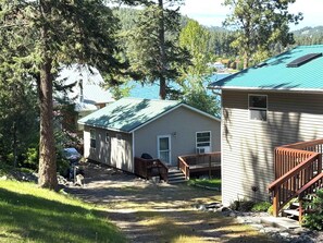 Exterior - Old Goat Inn, Wonderful Cottage on Flathead Lake (Somers)
