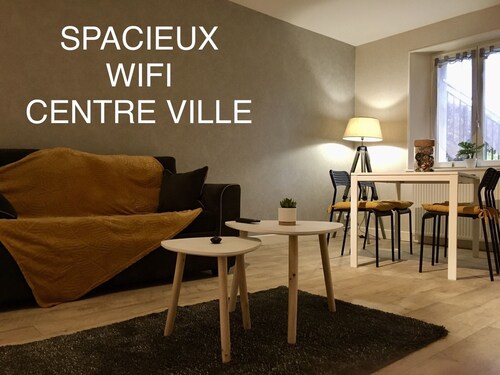 ** ANY COMFORT WITH PRIVATE TERRACE AND GARDEN **