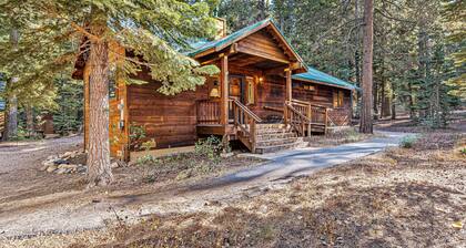 Viehättävä ja viihtyisä koiraystävällinen hytti, jossa litteä ajotie ja autotalli