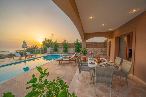 Villa Cleopatra sunset view!!