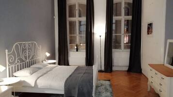 1 bedroom, desk, iron/ironing board, free WiFi