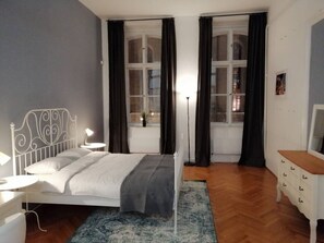 1 chambre, bureau, fer et planche Ă repasser, Wi-Fi gratuit