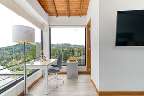 Top Suite | Garden view