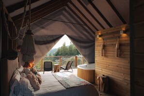 Barraca premium | Roupas de cama premium, frigobar, individualmente decorados