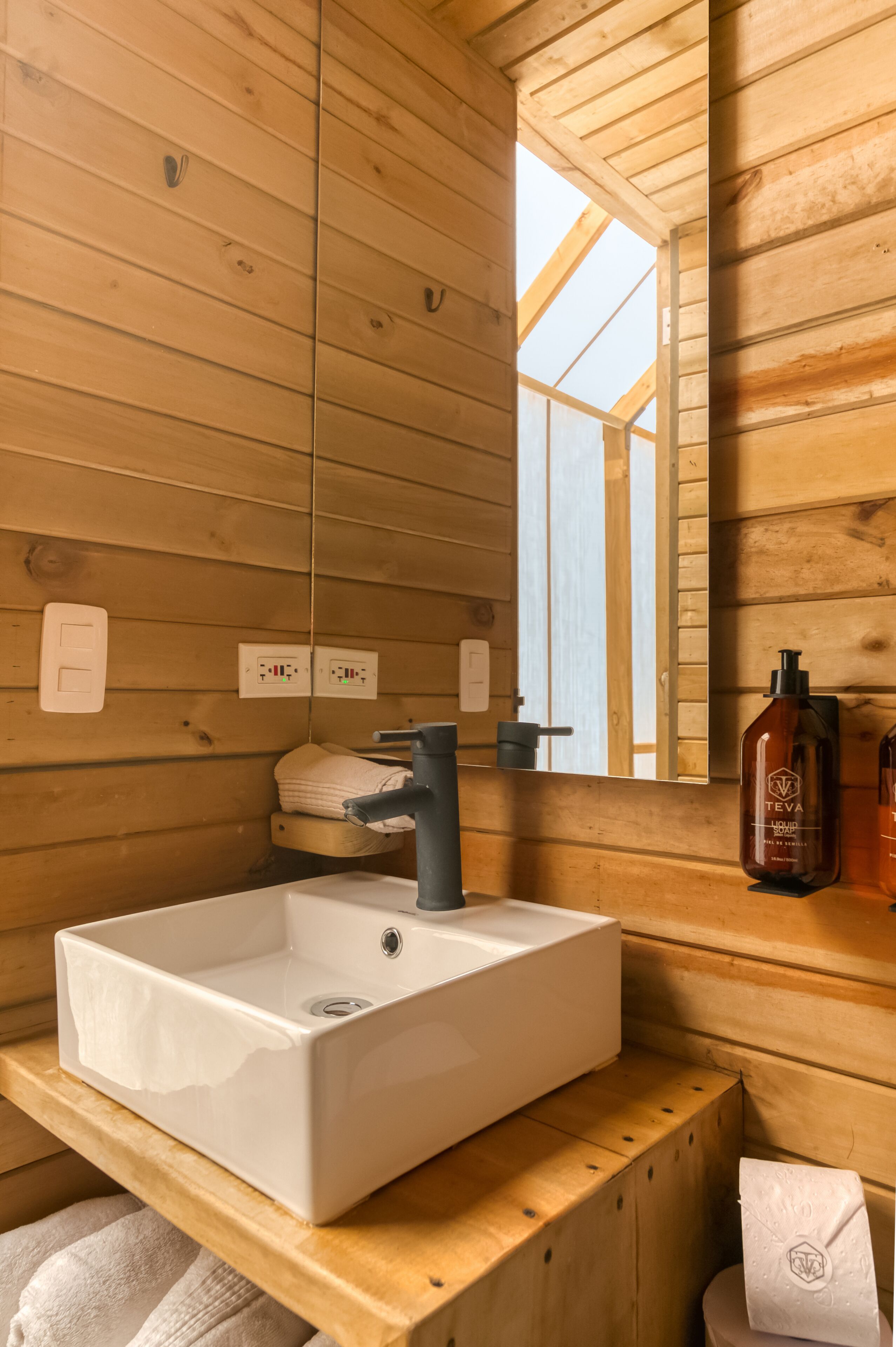 glamp 2 | bathroom | towels, soap, shampoo, toilet paper