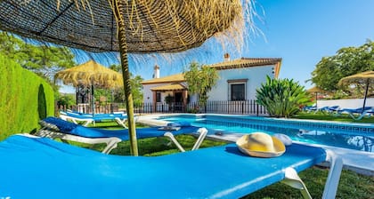 Casa Rural Castillo Málaga by Ruralidays