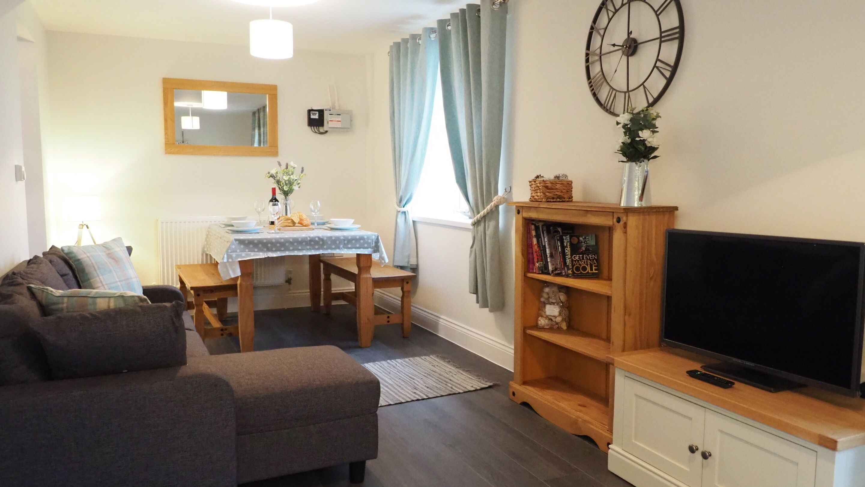 ファミリー コテージ 専用バスルーム コートヤードビュー | ラウンジ