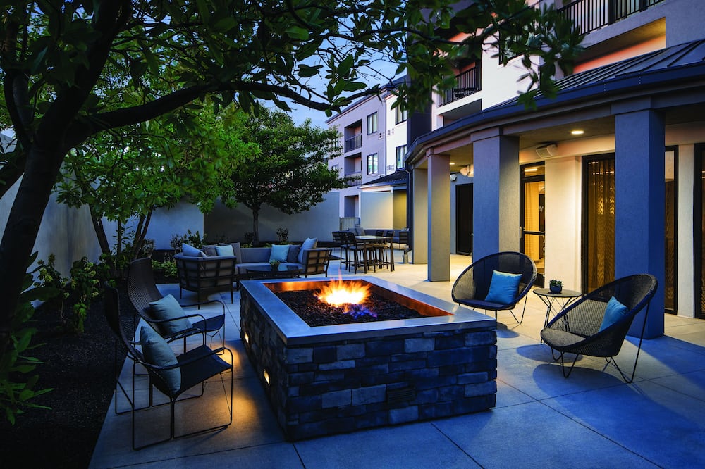 Courtyard by Marriott Seattle Northgate