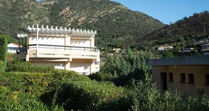 Le Lavandou, One-bedroom + cabin to rent for 4/5 people at La Fossette ; 250 m from the beach,...