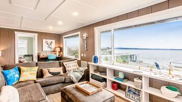 Télévision, lecteur de DVD, livres, chaßne hi-fi