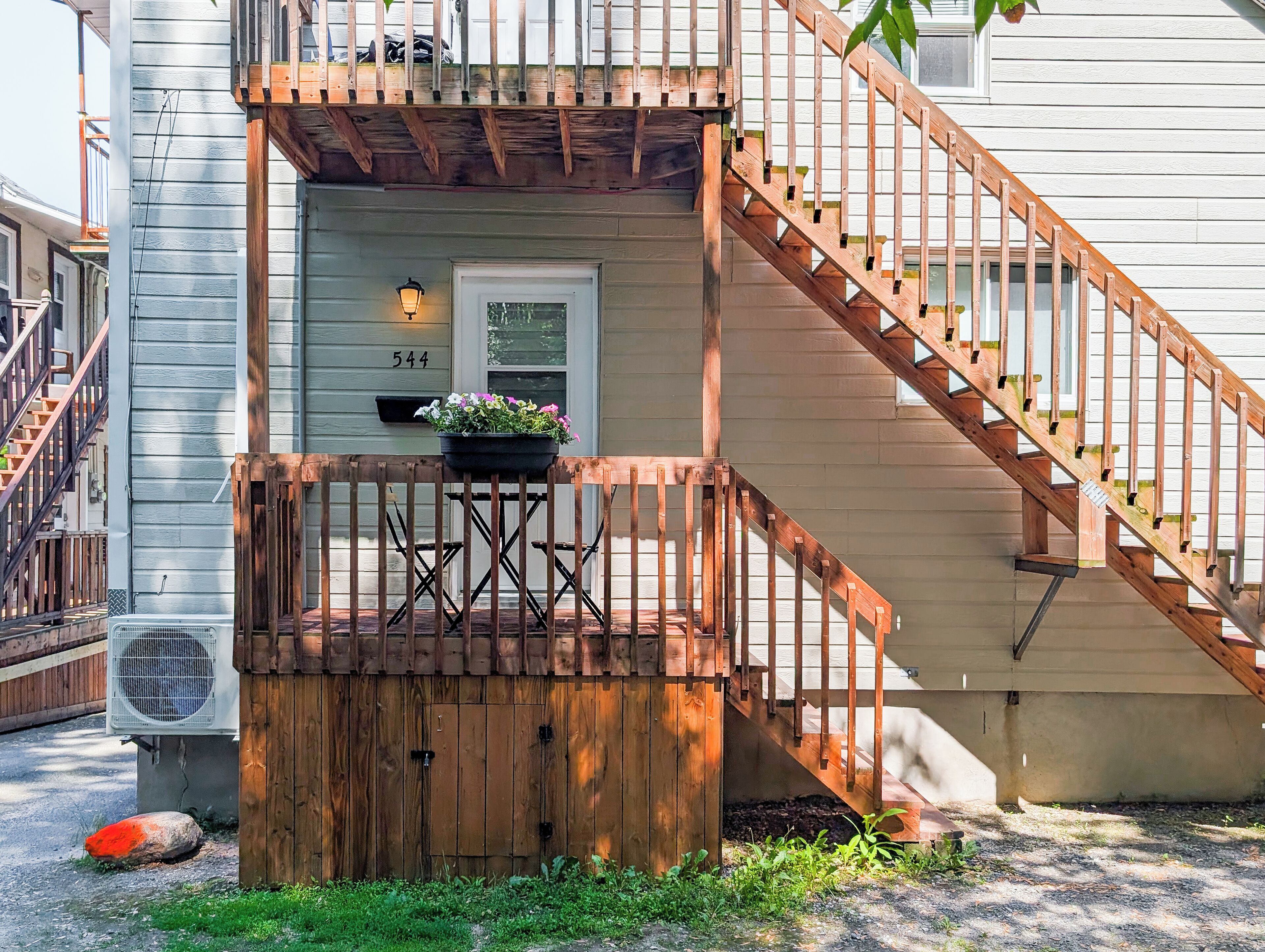 スーペリア アパートメント キングベッド 1 台ソファーベッド付き (544) | ガーデン ビュー