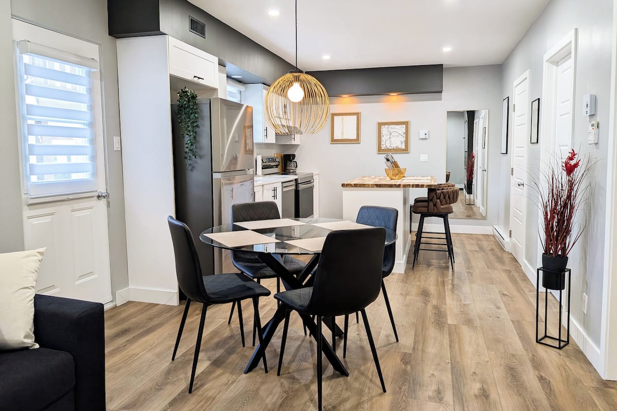 Appartement Supérieur, 1 très grand lit et 1 canapé-lit (544) | Cuisine privée | Grand réfrigérateur, micro-ondes, four, plaque de cuisson