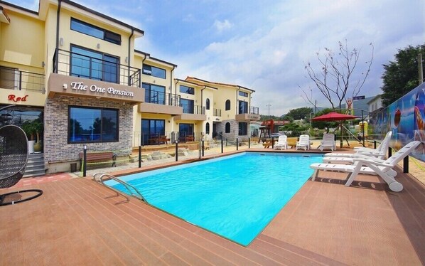 Front of property - Gyeongju the One Pension - Red (Gyeongju)