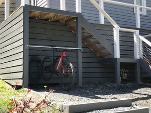 Exterior detail - Warburton Digs (Warburton)