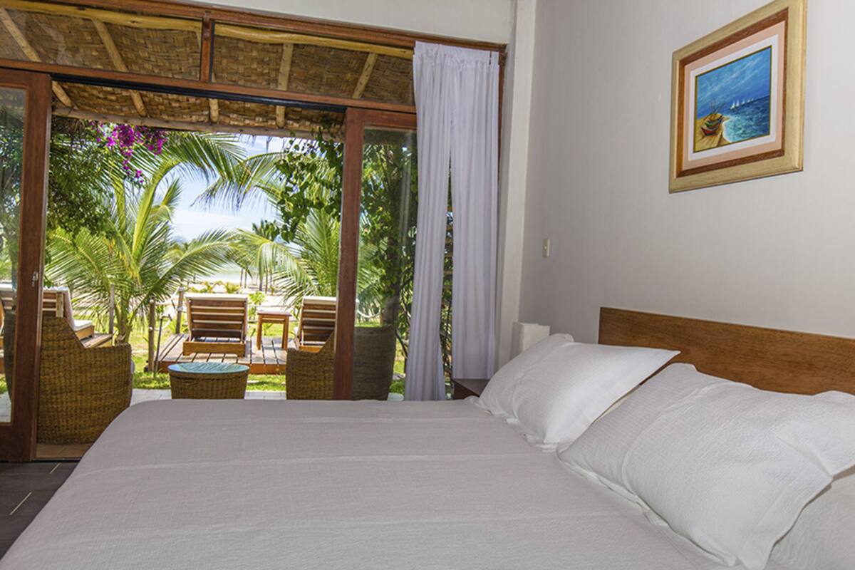 Deluxe Room | WiFi (free), bed sheets