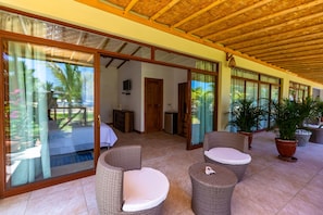 Room - Hotel Punta Camarón Bungalows & Suites (Zorritos)