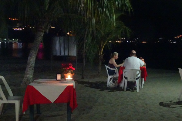 Romantic dining on the beach