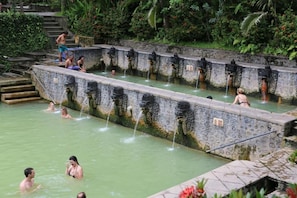 Hot springs - Shanti Natural Panorama View Hotel (Sukasada)