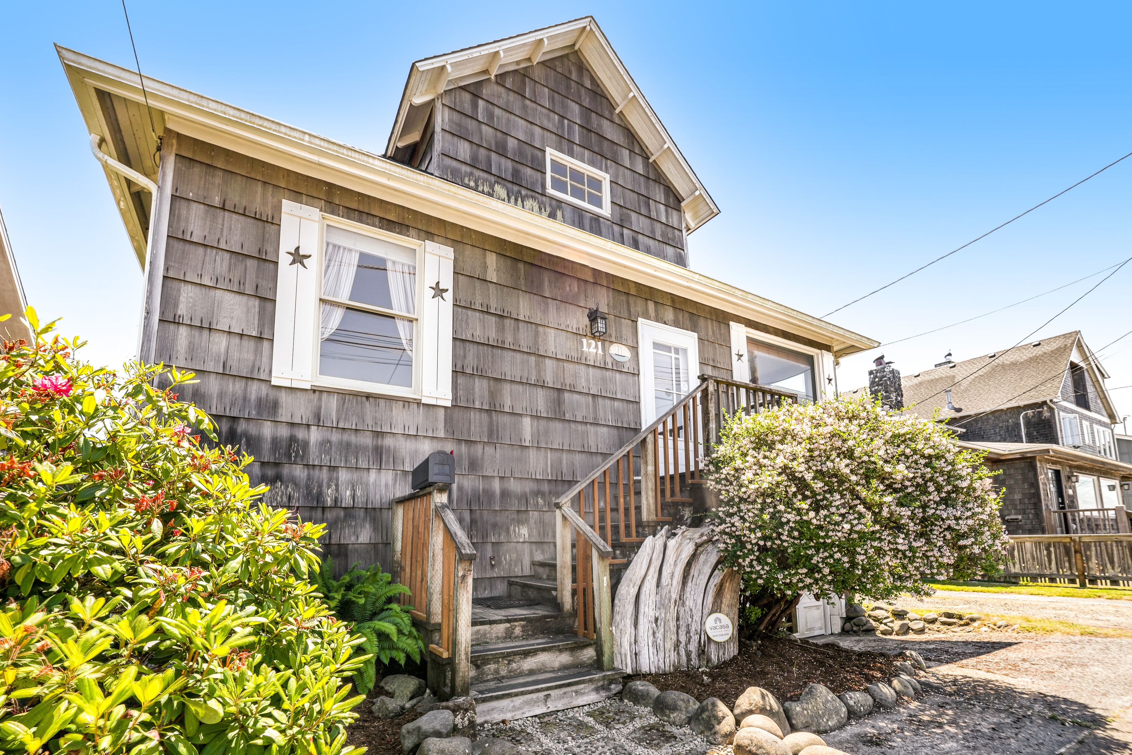 Family-friendly house near the beach with private gas grill and enclosed yard