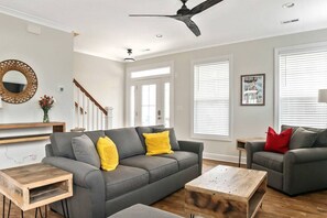 Smart-tv och eldstad