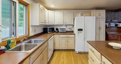 Quaint, ranch style home in Oak Bluffs with central air