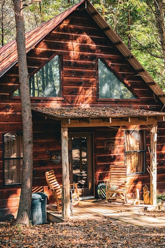 The Lodge at Oak Haven Farms - Outside of Nashville