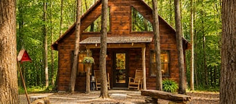 The Lodge at Oak Haven Farms - Cabin Outside of Nashville