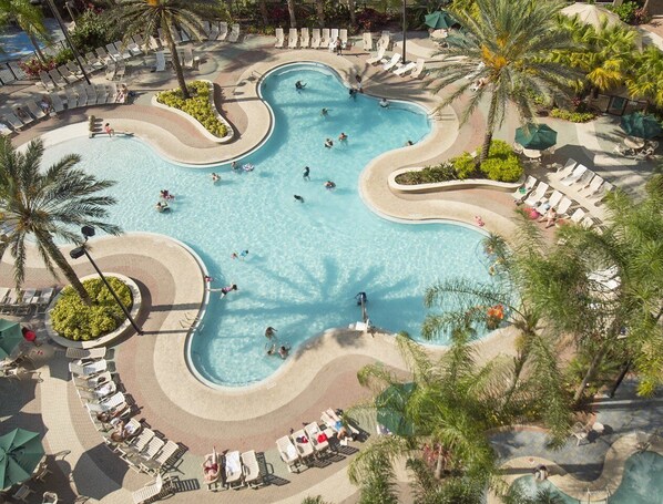 Outdoor pool - minutes from Disney World's Magic Kingdom & Epcot (Kissimmee)