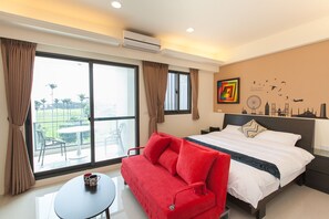 Dobbeltrom – deluxe | Dundyner, blendingsgardiner og wi-fi (inkludert)