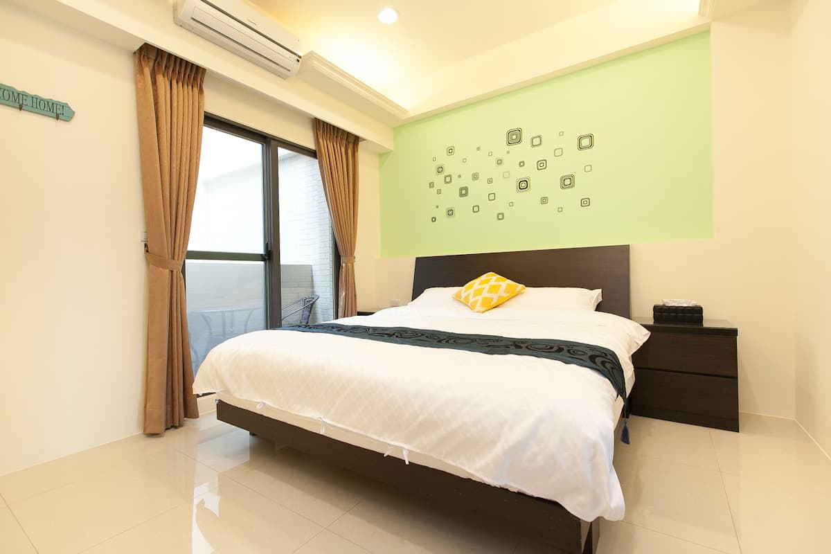 Comfort Double Room | Down comforters, blackout drapes, free WiFi