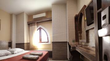 Meja, ruang kerja komputer riba, kalis bunyi, Wi-fi percuma