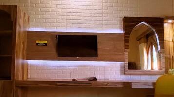 Meja, ruang kerja komputer riba, kalis bunyi, Wi-fi percuma