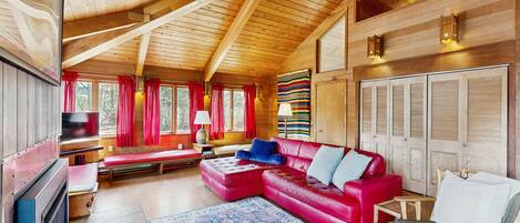 Télévision, cheminée